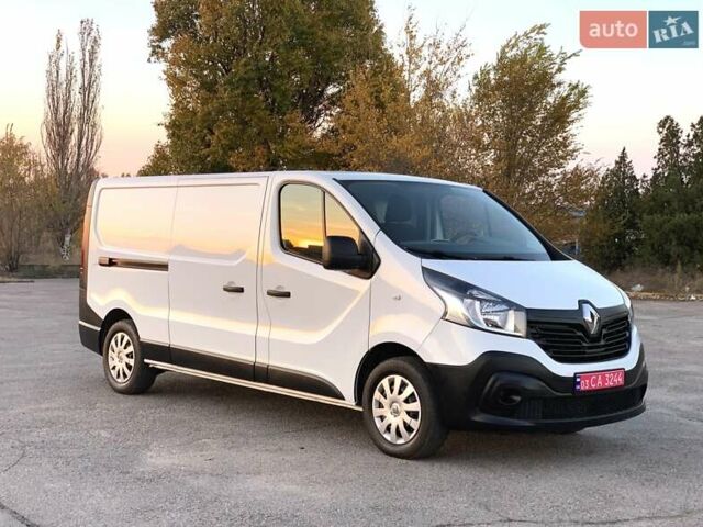 Белый Рено Трафик, объемом двигателя 1.6 л и пробегом 175 тыс. км за 15500 $, фото 7 на Automoto.ua