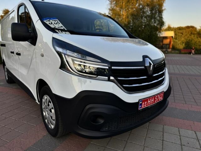 Белый Рено Трафик, объемом двигателя 2 л и пробегом 93 тыс. км за 20500 $, фото 5 на Automoto.ua