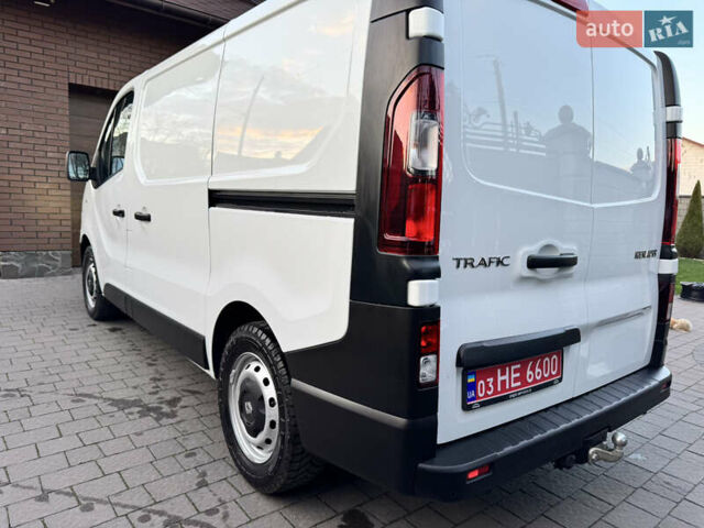 Белый Рено Трафик, объемом двигателя 2 л и пробегом 210 тыс. км за 15900 $, фото 78 на Automoto.ua
