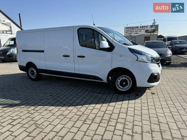 Белый Рено Трафик, объемом двигателя 2 л и пробегом 89 тыс. км за 17550 $, фото 1 на Automoto.ua