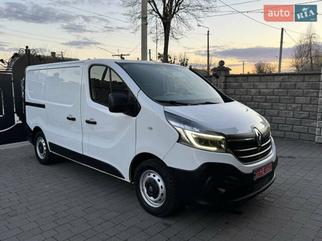 Белый Рено Трафик, объемом двигателя 2 л и пробегом 210 тыс. км за 15900 $, фото 5 на Automoto.ua