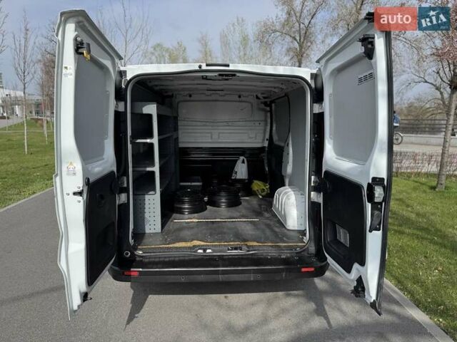 Белый Рено Трафик, объемом двигателя 2 л и пробегом 210 тыс. км за 16600 $, фото 19 на Automoto.ua