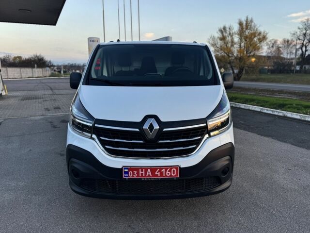 Белый Рено Трафик, объемом двигателя 2 л и пробегом 97 тыс. км за 20250 $, фото 1 на Automoto.ua