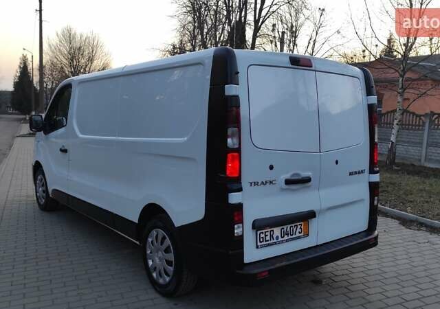 Белый Рено Трафик, объемом двигателя 2 л и пробегом 216 тыс. км за 16400 $, фото 8 на Automoto.ua