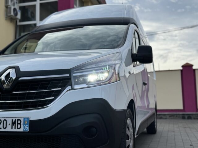 Белый Рено Трафик, объемом двигателя 2 л и пробегом 205 тыс. км за 16700 $, фото 6 на Automoto.ua