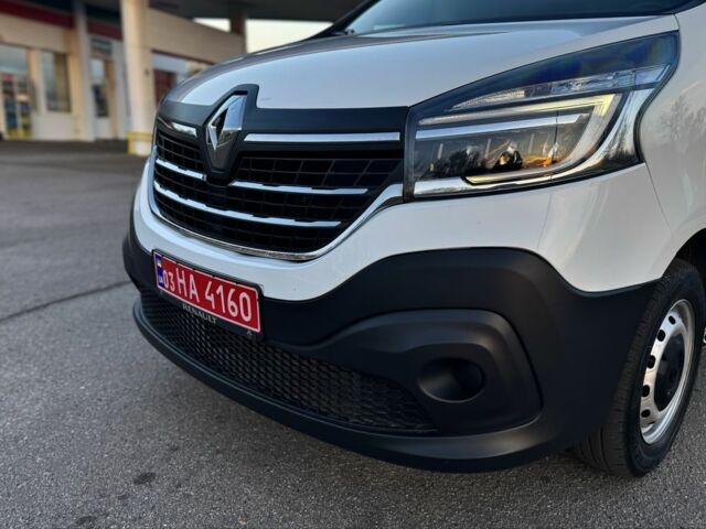 Белый Рено Трафик, объемом двигателя 2 л и пробегом 97 тыс. км за 20250 $, фото 6 на Automoto.ua