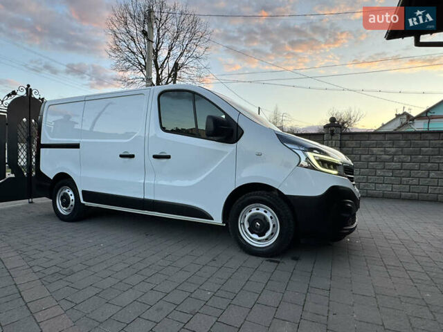 Белый Рено Трафик, объемом двигателя 2 л и пробегом 210 тыс. км за 15900 $, фото 45 на Automoto.ua