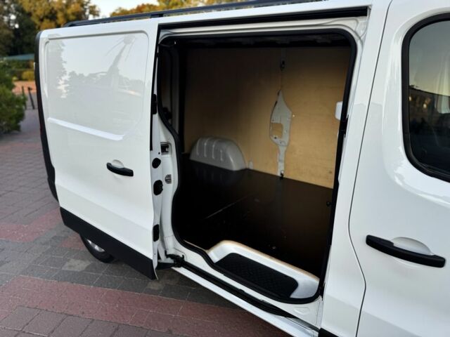 Белый Рено Трафик, объемом двигателя 2 л и пробегом 93 тыс. км за 20500 $, фото 21 на Automoto.ua