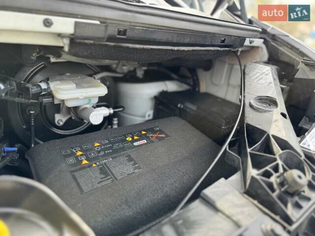 Белый Рено Трафик, объемом двигателя 2 л и пробегом 210 тыс. км за 16600 $, фото 10 на Automoto.ua