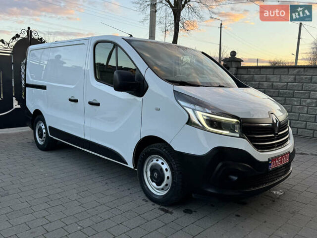 Белый Рено Трафик, объемом двигателя 2 л и пробегом 210 тыс. км за 15900 $, фото 89 на Automoto.ua