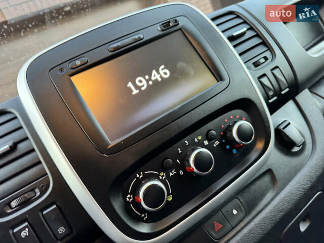Белый Рено Трафик, объемом двигателя 2 л и пробегом 210 тыс. км за 15900 $, фото 33 на Automoto.ua