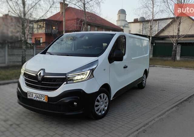 Белый Рено Трафик, объемом двигателя 2 л и пробегом 216 тыс. км за 16400 $, фото 2 на Automoto.ua
