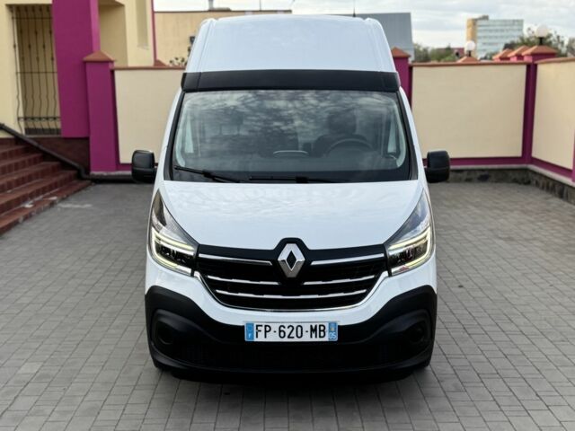 Белый Рено Трафик, объемом двигателя 2 л и пробегом 205 тыс. км за 16700 $, фото 7 на Automoto.ua