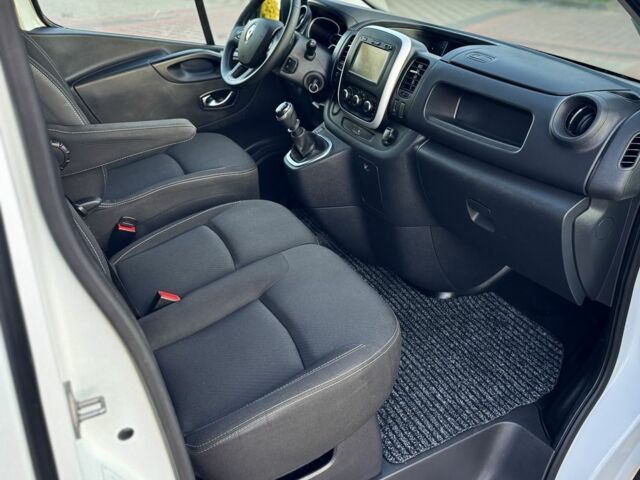 Белый Рено Трафик, объемом двигателя 2 л и пробегом 97 тыс. км за 20250 $, фото 17 на Automoto.ua