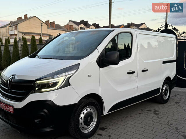 Белый Рено Трафик, объемом двигателя 2 л и пробегом 210 тыс. км за 15900 $, фото 57 на Automoto.ua