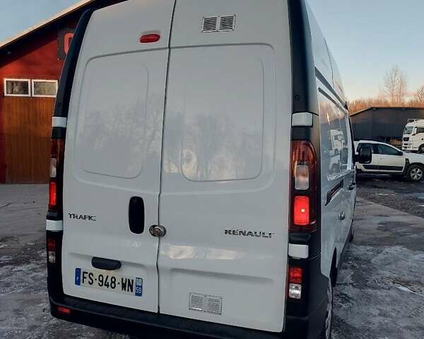 Белый Рено Трафик, объемом двигателя 2 л и пробегом 140 тыс. км за 17900 $, фото 9 на Automoto.ua