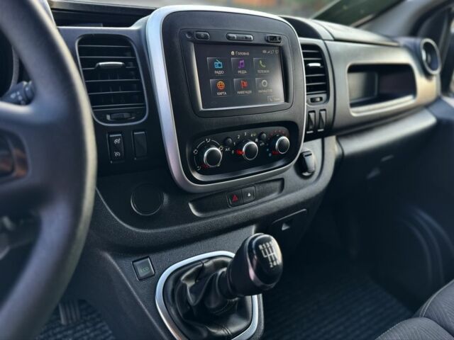 Белый Рено Трафик, объемом двигателя 2 л и пробегом 97 тыс. км за 20250 $, фото 16 на Automoto.ua