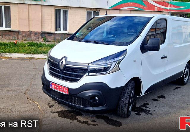 Белый Рено Трафик, объемом двигателя 2 л и пробегом 102 тыс. км за 18900 $, фото 3 на Automoto.ua