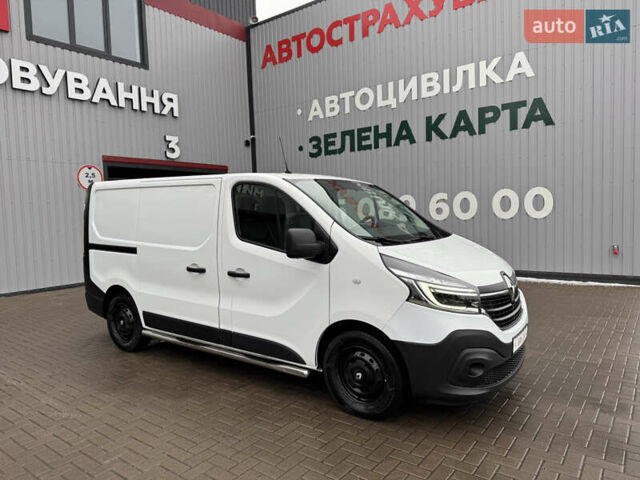 Белый Рено Трафик, объемом двигателя 2 л и пробегом 199 тыс. км за 17950 $, фото 61 на Automoto.ua