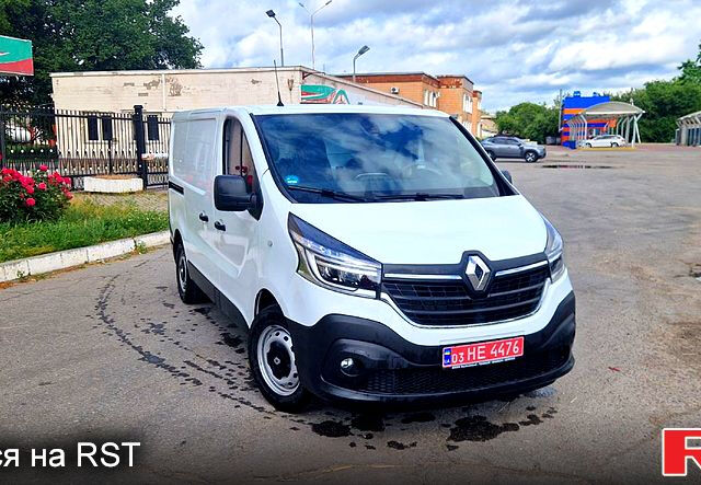 Белый Рено Трафик, объемом двигателя 2 л и пробегом 102 тыс. км за 18900 $, фото 1 на Automoto.ua