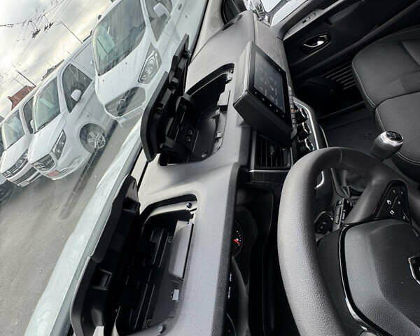 Белый Рено Трафик, объемом двигателя 0 л и пробегом 149 тыс. км за 24400 $, фото 21 на Automoto.ua
