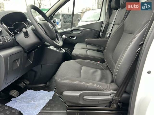 Белый Рено Трафик, объемом двигателя 0 л и пробегом 224 тыс. км за 18999 $, фото 14 на Automoto.ua