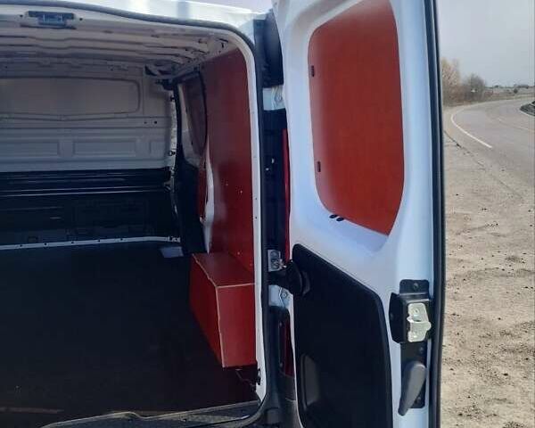 Белый Рено Трафик, объемом двигателя 2 л и пробегом 13 тыс. км за 22700 $, фото 46 на Automoto.ua