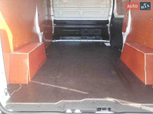 Белый Рено Трафик, объемом двигателя 2 л и пробегом 13 тыс. км за 22700 $, фото 49 на Automoto.ua