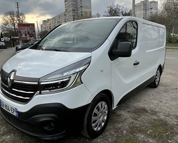 Белый Рено Трафик, объемом двигателя 2 л и пробегом 200 тыс. км за 15900 $, фото 3 на Automoto.ua
