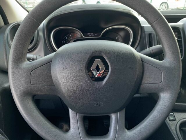 Белый Рено Трафик, объемом двигателя 2 л и пробегом 209 тыс. км за 16955 $, фото 18 на Automoto.ua