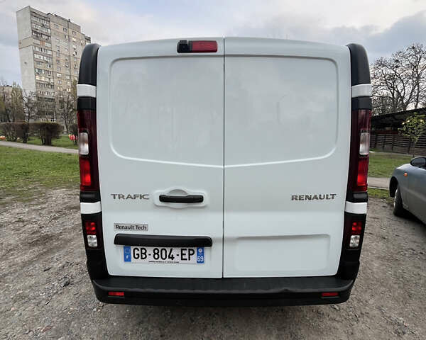 Белый Рено Трафик, объемом двигателя 2 л и пробегом 200 тыс. км за 15900 $, фото 12 на Automoto.ua