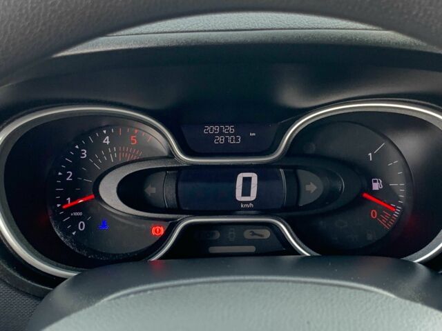 Белый Рено Трафик, объемом двигателя 2 л и пробегом 209 тыс. км за 16955 $, фото 21 на Automoto.ua