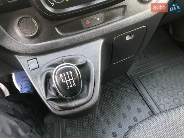 Білий Рено Трафік, об'ємом двигуна 2 л та пробігом 220 тис. км за 15500 $, фото 29 на Automoto.ua