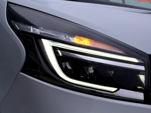 Белый Рено Трафик, объемом двигателя 2 л и пробегом 98 тыс. км за 19200 $, фото 5 на Automoto.ua