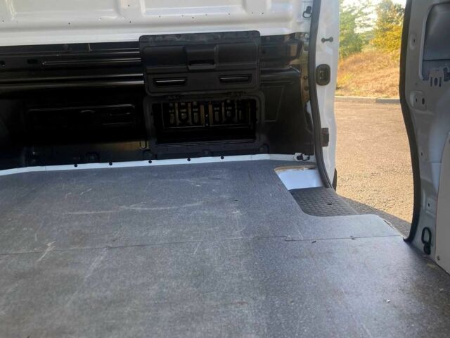 Білий Рено Трафік, об'ємом двигуна 2 л та пробігом 175 тис. км за 20600 $, фото 9 на Automoto.ua