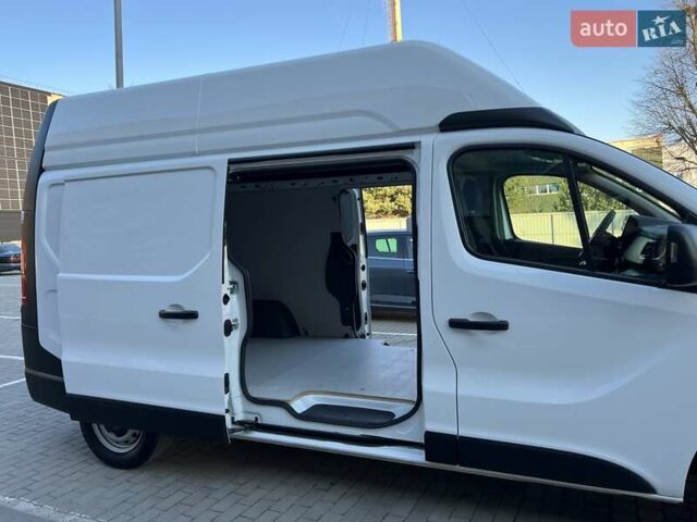 Белый Рено Трафик, объемом двигателя 2 л и пробегом 163 тыс. км за 23499 $, фото 20 на Automoto.ua