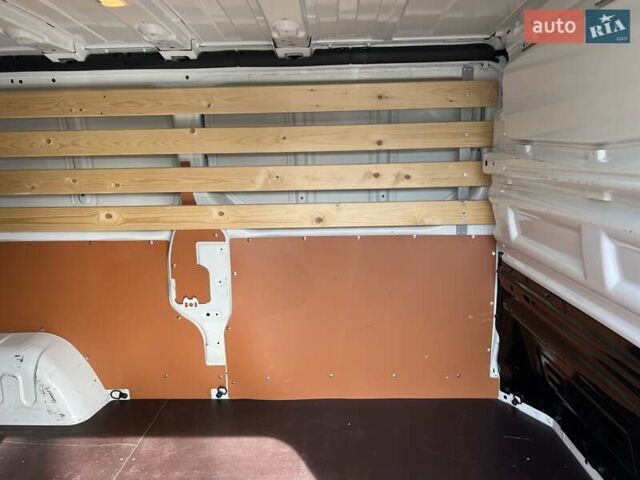 Белый Рено Трафик, объемом двигателя 20 л и пробегом 215 тыс. км за 22599 $, фото 35 на Automoto.ua