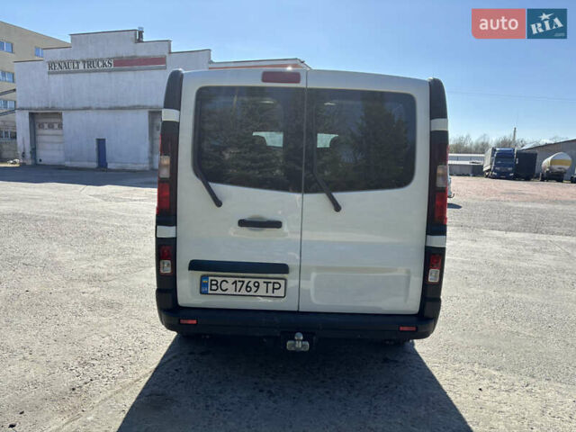 Белый Рено Трафик, объемом двигателя 2 л и пробегом 26 тыс. км за 27000 $, фото 4 на Automoto.ua