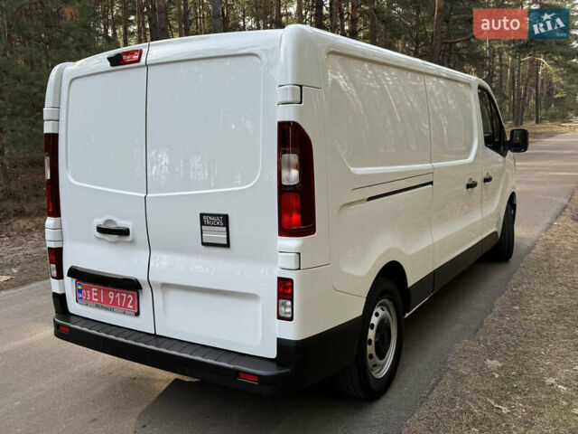 Белый Рено Трафик, объемом двигателя 2 л и пробегом 25 тыс. км за 32800 $, фото 25 на Automoto.ua