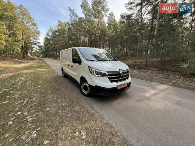 Белый Рено Трафик, объемом двигателя 2 л и пробегом 25 тыс. км за 32800 $, фото 51 на Automoto.ua