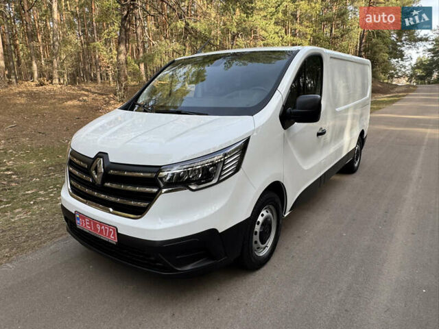 Белый Рено Трафик, объемом двигателя 2 л и пробегом 25 тыс. км за 32800 $, фото 5 на Automoto.ua