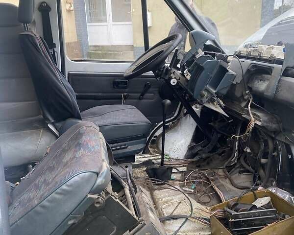 Білий Рено Трафік, об'ємом двигуна 2.4 л та пробігом 200 тис. км за 1654 $, фото 2 на Automoto.ua