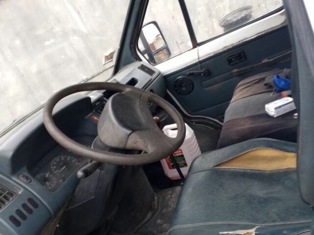 Белый Рено Трафик, объемом двигателя 0 л и пробегом 111 тыс. км за 1500 $, фото 1 на Automoto.ua