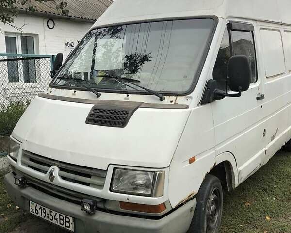 Белый Рено Трафик, объемом двигателя 2.5 л и пробегом 300 тыс. км за 1650 $, фото 6 на Automoto.ua
