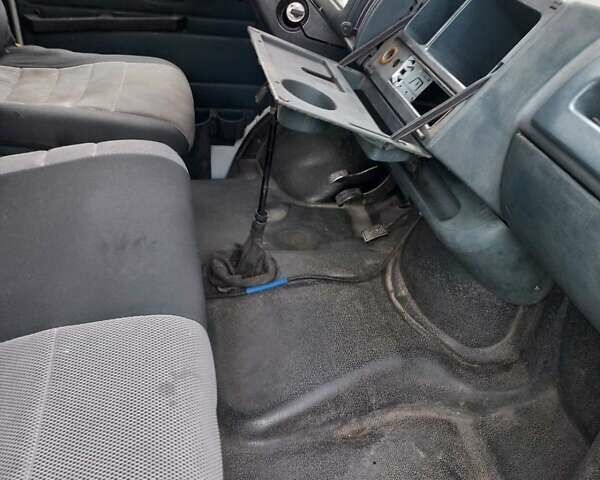 Белый Рено Трафик, объемом двигателя 2.1 л и пробегом 365 тыс. км за 1700 $, фото 5 на Automoto.ua