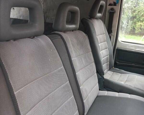 Белый Рено Трафик, объемом двигателя 2.1 л и пробегом 365 тыс. км за 1700 $, фото 6 на Automoto.ua