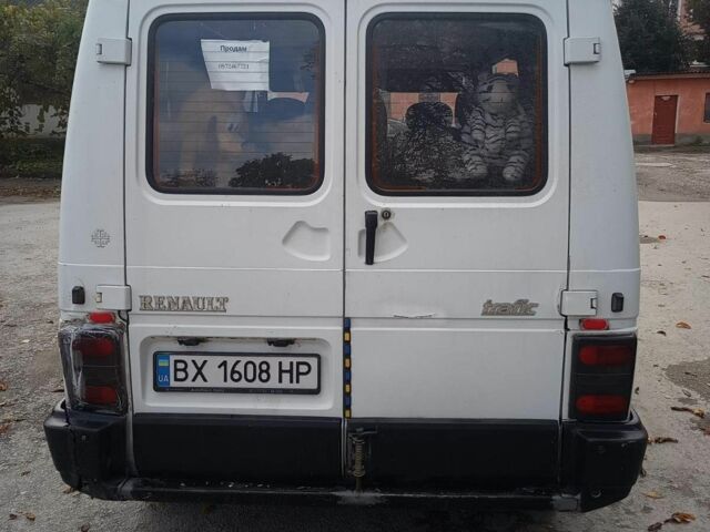Рено Трафик 1998 в Каменце-Подольском на Automoto.ua Белый Рено Трафик, объемом двигателя 2.5 л и пробегом 295 тыс. км за 2600 $, фото 5 на Automoto.ua