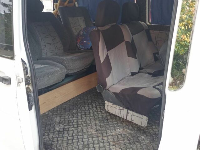 Рено Трафик 1998 в Каменце-Подольском на Automoto.ua Белый Рено Трафик, объемом двигателя 2.5 л и пробегом 295 тыс. км за 2600 $, фото 6 на Automoto.ua