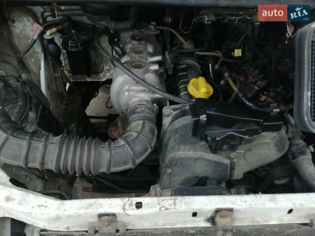 Белый Рено Трафик, объемом двигателя 1.9 л и пробегом 290 тыс. км за 1000 $, фото 6 на Automoto.ua