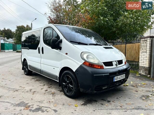 Белый Рено Трафик, объемом двигателя 1.9 л и пробегом 280 тыс. км за 6000 $, фото 5 на Automoto.ua